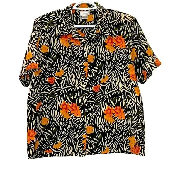 Tradition Tops - Vintage Traditional brightly coloured  button up, short sleeved blouse